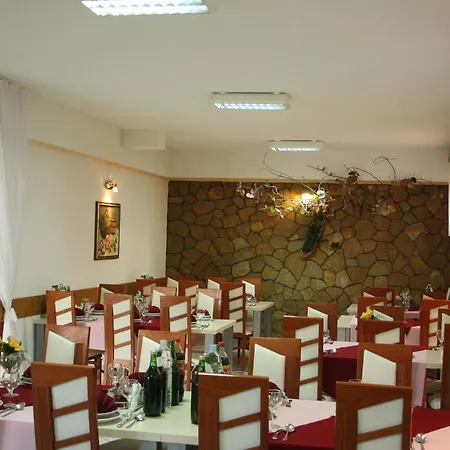 Hotel Pansion Family 3*