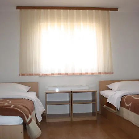Hotel Pansion Family 3*